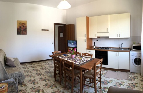 Castellammare del Golfo Apartment | Villa Gelvi. Apartment with equipped terrace, wi-fi and 2 minutes from the sea