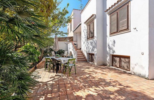 San Vito Lo Capo Villa | Villa 'Goffry' with Mountain View, Private Terrace and Air Conditioning