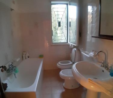 Regalbuto Apartment | Villa Guido