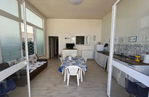 Santa Flavia Apartment | Villa in Sicily with Garden & Sea Access