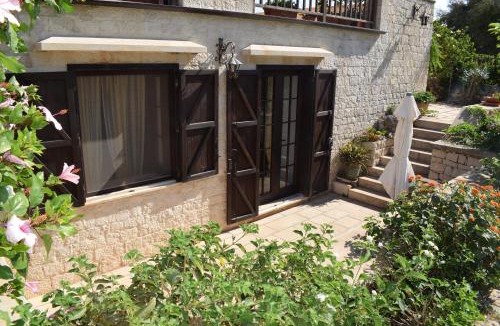 Donnalucata Apartment | Villa Ina