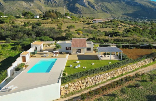Castellammare del Golfo Apartment | Villa Etesiae