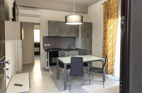 Sant'Agata di Militello Apartment | Villa Nebros - Appartamento con terrazza