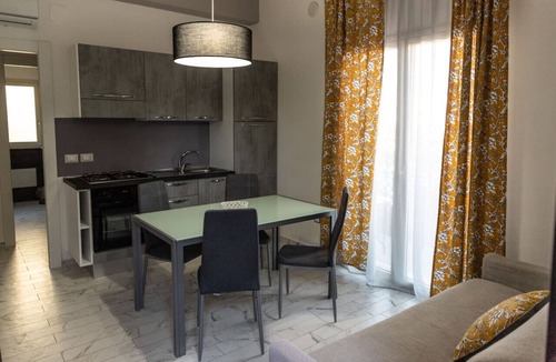 Sant'Agata di Militello Apartment | Villa Nebros - Appartamento con terrazza