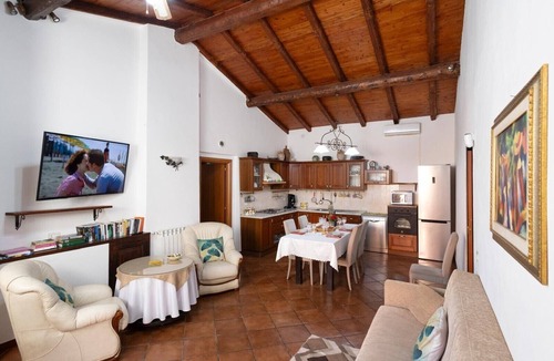 Rovittello Villa | Villa Jelu with Mountain View, Wi-Fi and Air Conditioning