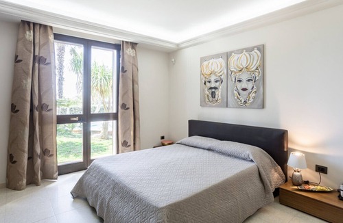 Marsala Villa | Villa Jolie - Luxury Villa with Swimming Pool x8