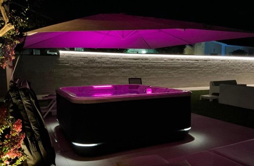 Zona XXX Castel Fusano Villa | Villa Karina - Luxury Suite, Jacuzzi Pool & Garden Ostia Rome