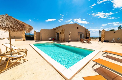 Menfi Villa | Villa Mamma Pina - Elegant, brand new, private pool, panorama, vegetable garden