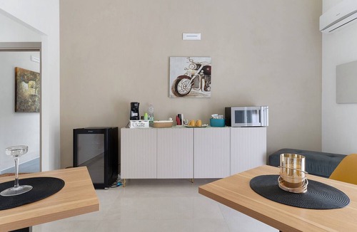 Agrigento Apartment | 'Villa Maryam - Perla' Room with Shared Terrace, Wi-Fi & Air Conditioning