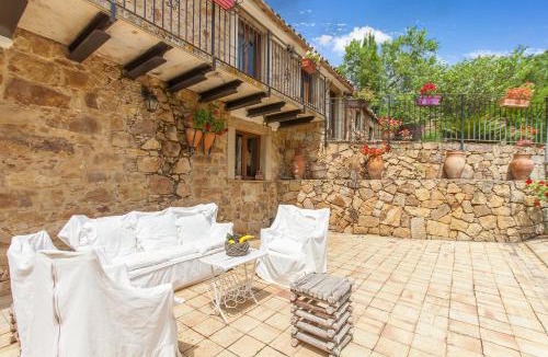 Castel di Lucio Villa | Villa Olmo With Private Pool - Happy Rentals