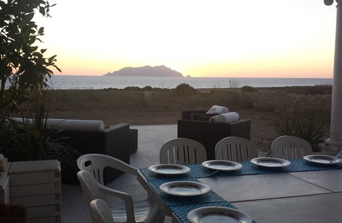 Favignana Villa | Villa overlooking the sea and Marettimo