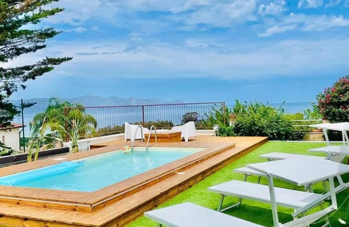 Balestrate Apartment | Villa Panorama del Golfo with pool and BBQ