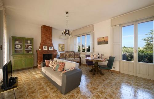 Castelluzzo Villa | Villa Paradiso