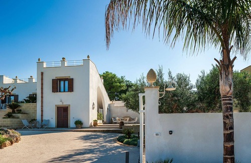 Marausa Villa | Villa Pigna Bianca - Luxury Villa with private swimming pool in Marausa, Sicily.