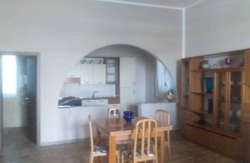 Grotte Villa | Villa 'Racalmare' with Mountain View, Pool & A/C