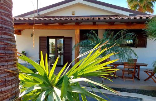 Fiumenaro House | Villa Residenza Medea