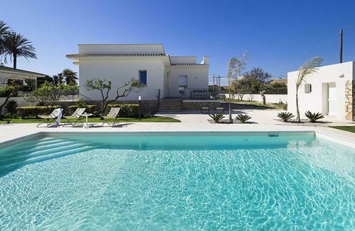 Marsala House | Villa Rita