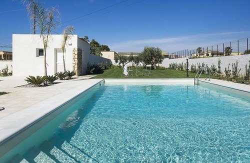 Marsala House | Villa Rita