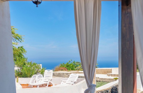 Kamma Villa | Villa Rosa - Two Bedroom Villa, Sleeps 7