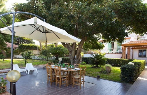 Trabia Villa | VILLA ROSETTA *** WIFI FREE *** direct access to the beach from the gate