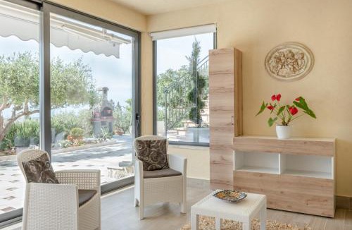 Favara Villa | Villa Simona con giardino