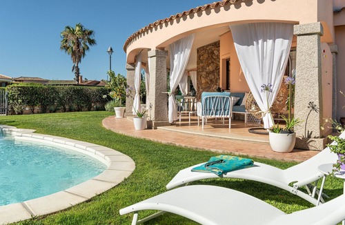 Costa Rei Villa | Villa 'Sofia' with Private Pool, Wi-Fi and Air Conditioning