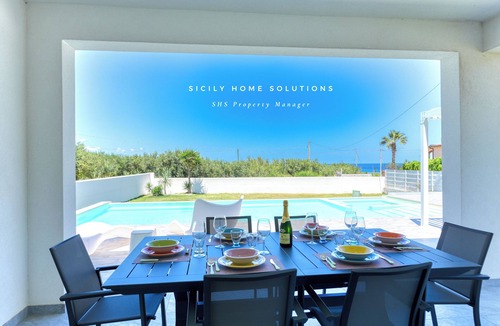 Balestrate Villa | Villa Stella with private pool 500 mt from the sea By Sicily Home Solutions