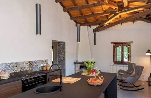 Rovittello Villa | Villa Terre Normanne 10, Emma Villas