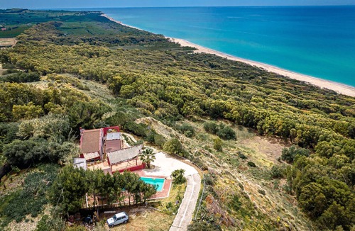 Borgo Bonsignore Villa | Villa w/private pool, close to the beach, immersed in a Naturalistic Reserve