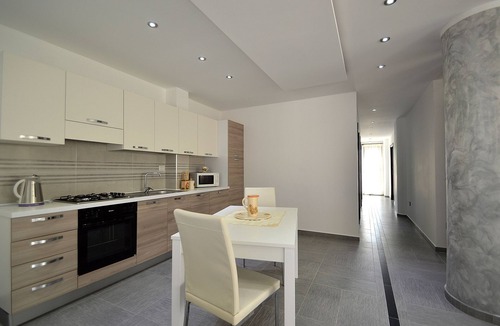 Alcamo Villa | Villa "White" with Private Pool, Terrace & Wi-Fi