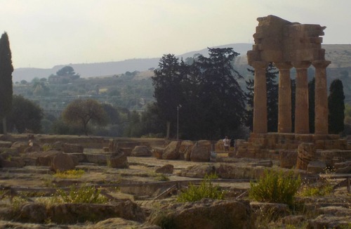 Agrigento Villa | VILLA WITH POOL AND GARDEN, in the City of the Valley of the Temples.