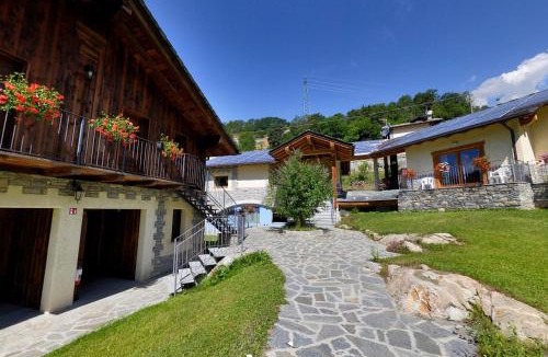 Roisan House | Village Paradis