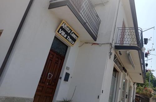 Castell'Umberto House | VillaTresa