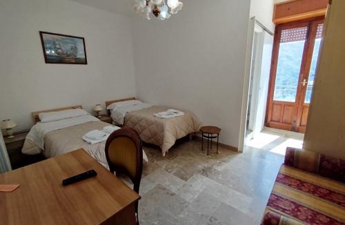 Castell'Umberto House | VillaTresa