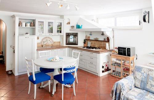 Anzio House | Villino delle rose