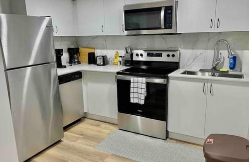 West Edmonton Apartment | Vinash Luxury Suite