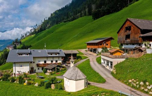 Valle Aurina Apartment | Voppichlhof App Arnika