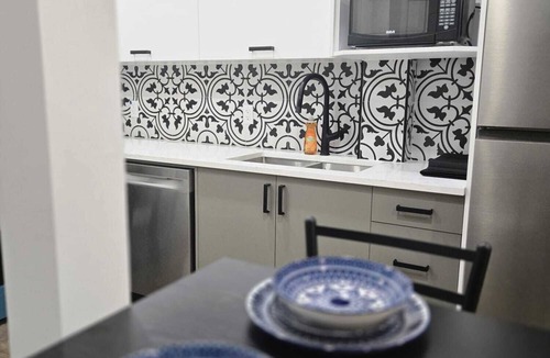 Cochrane Apartment | Wanders Den Spacious and cozy 1 Bedroom suites close to Canmore, Banff& Calgary