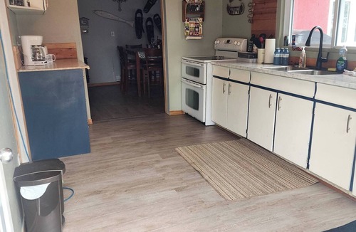Algoma District Cabin | Waterfront Cabin on Lake Superior sleeps 7 plus ppl