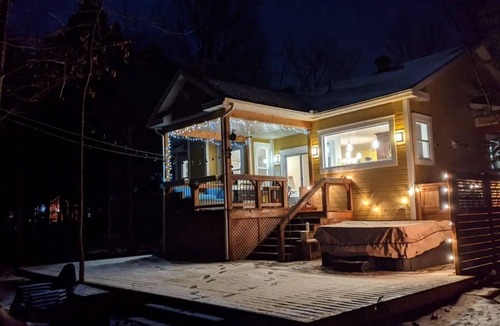 Bromont Ski Chalet | Waterfront home with hot tub in Eastern Townships