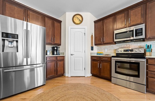 Louisa House | Waterfront Oasis! Ready to Make a Splash?