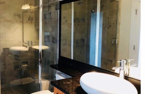 Saanichton House | Waterfront Suite near Victoria BCn2BR 2 Baths Outdoor kitchen and superb Viewsn