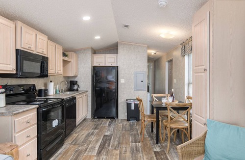Seabrook House | Waterfront Tiny Home 1bedroom