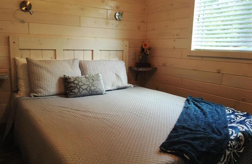 Steele Creek House | Waterfront Two Bedroom 15 on the #lake at Long Cove Resort