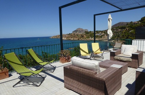 Cefalu Villa | Waterfront villa with direct sea access House with garden