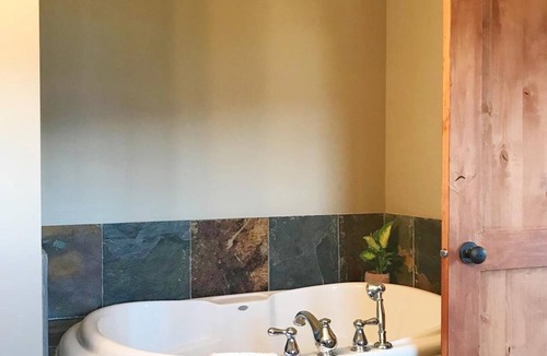 Okanagan-Similkameen House | Wesbert Winery & Guest Suites