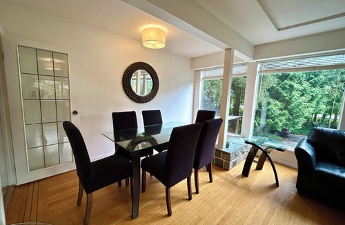 West Vancouver House | West Van Retreat | 3BR Near Beach & Mountains