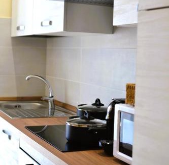 Torre Angela Apartment | White Apartment - Metro C