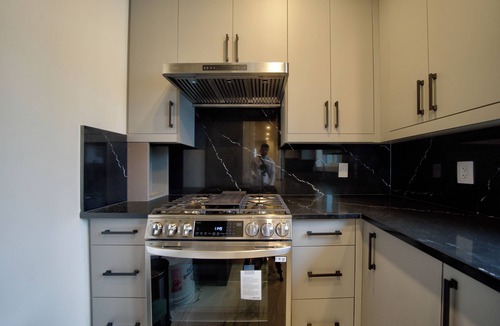 Crescent Beach House | White rock Mansion sleeps 20, chef kitchen, views, Theatre room, Game Room