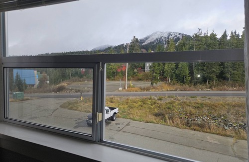 Courtenay Condo | White-Tail Hollow (309 - 1105 Henry Rd)